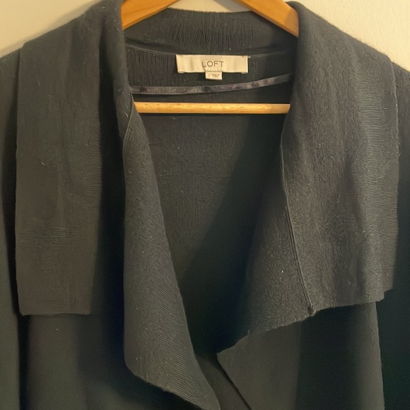 Women’s Ann Taylor LOFT Black Cardigan Sweater - Picture 3 of 4